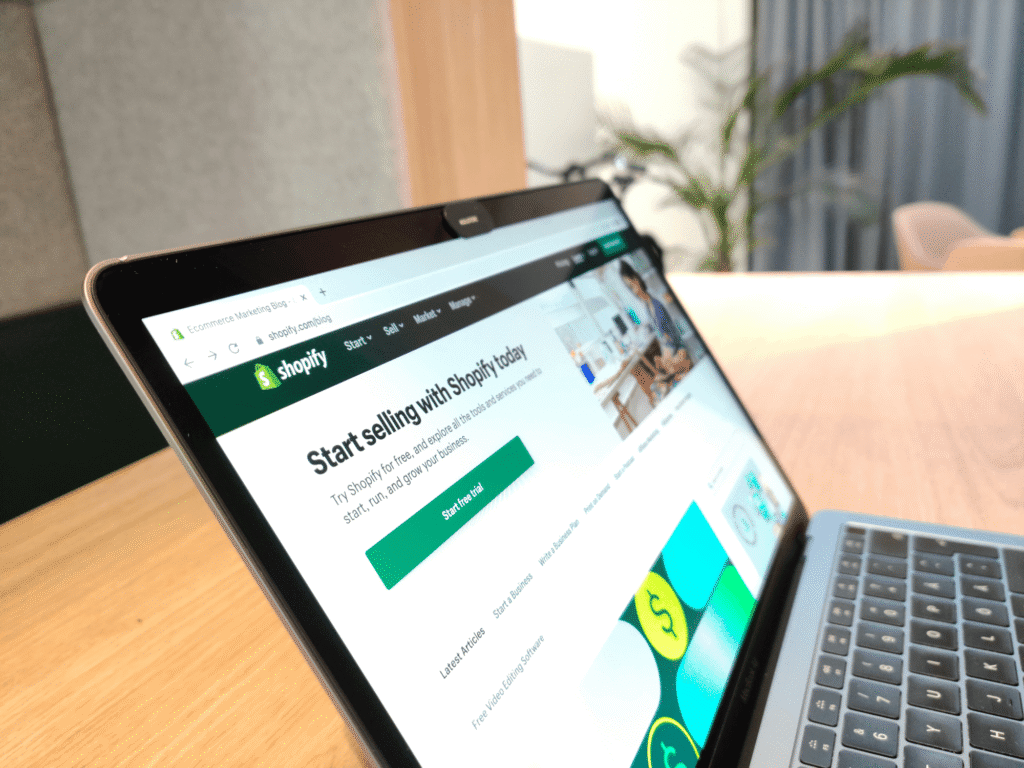 How to Build a Luxury Dropshipping Business