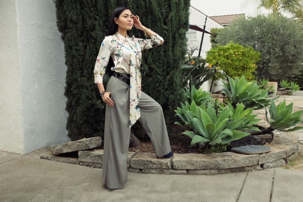 What to Wear to Work: Stylish Office Outfits for Women