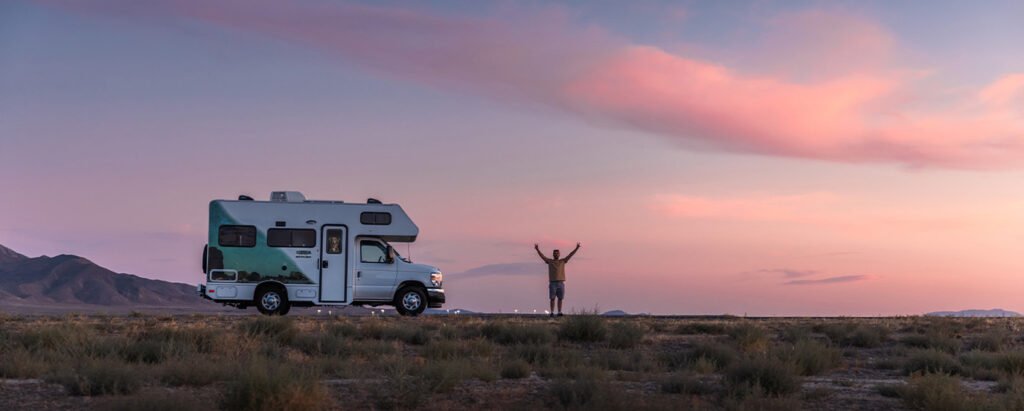 How to Plan the Perfect RV Vacation in the USA: Destinations, Routes & Travel Tips